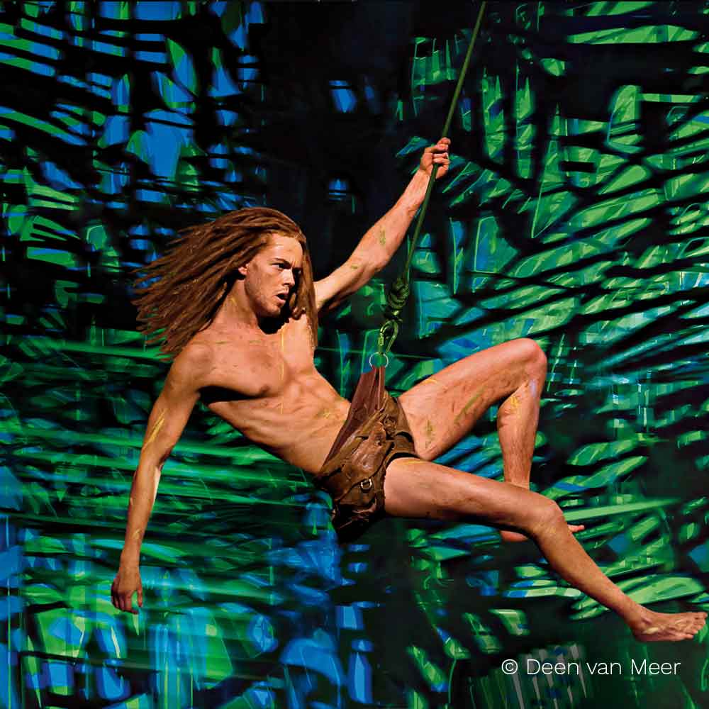 Tarzan an einer Liane