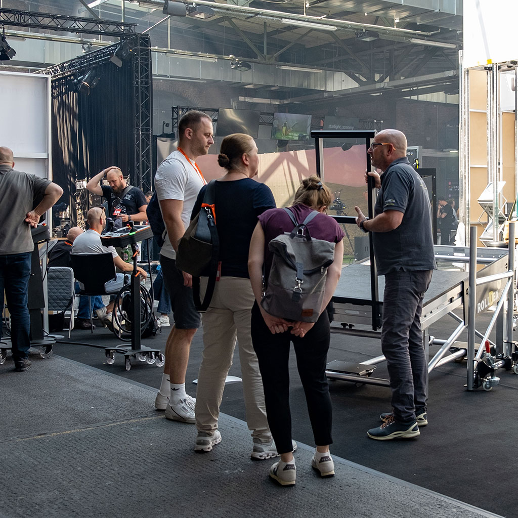 Hoac showtech 2023 buehnenwagen