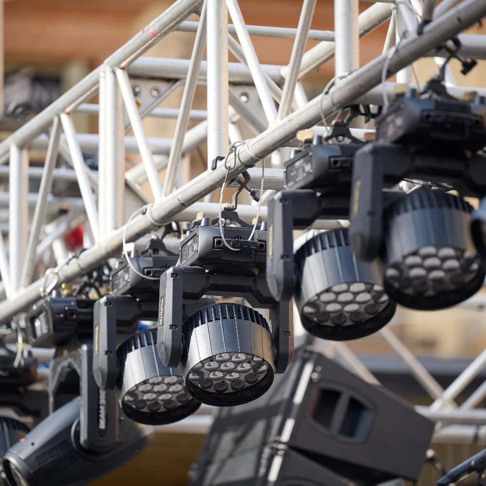 Maßgeschneidert & direkt vom Hersteller: Traversen, die mehr können